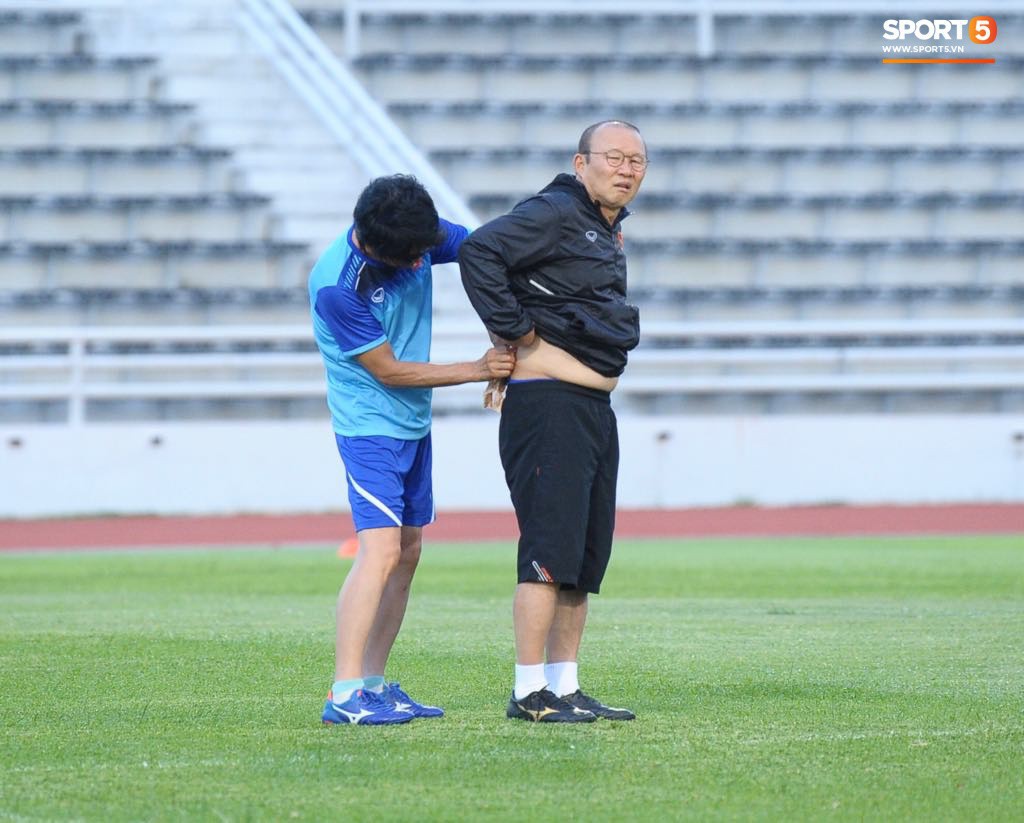 HLV Park Hang-seo đi kiểm tra sức khỏe ngay sau khi trở về từ Kings Cup 2019 - Ảnh 3.