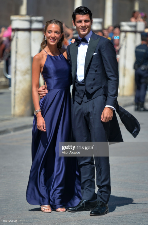 Thần thái vợ chồng Beckham áp đảo toàn bộ khách mời đến dự đám cưới xa hoa của đội trưởng Real Madrid - Ảnh 13.