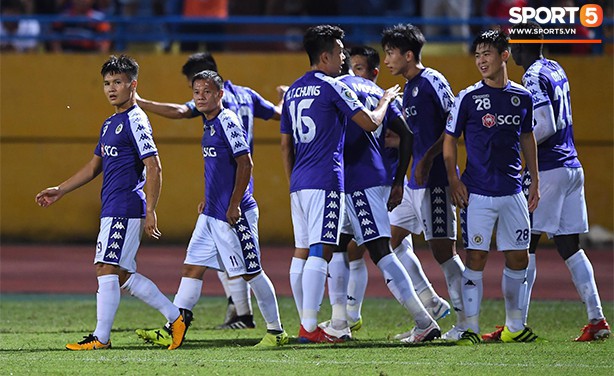 Hà Nội FC 2-1 Ceres Negros (tổng 3-2): Nghẹt thở vượt qua đại diện Philippines, Quang Hải cùng đồng đội lọt vào chung kết AFC Cup 2019. - Ảnh 2.