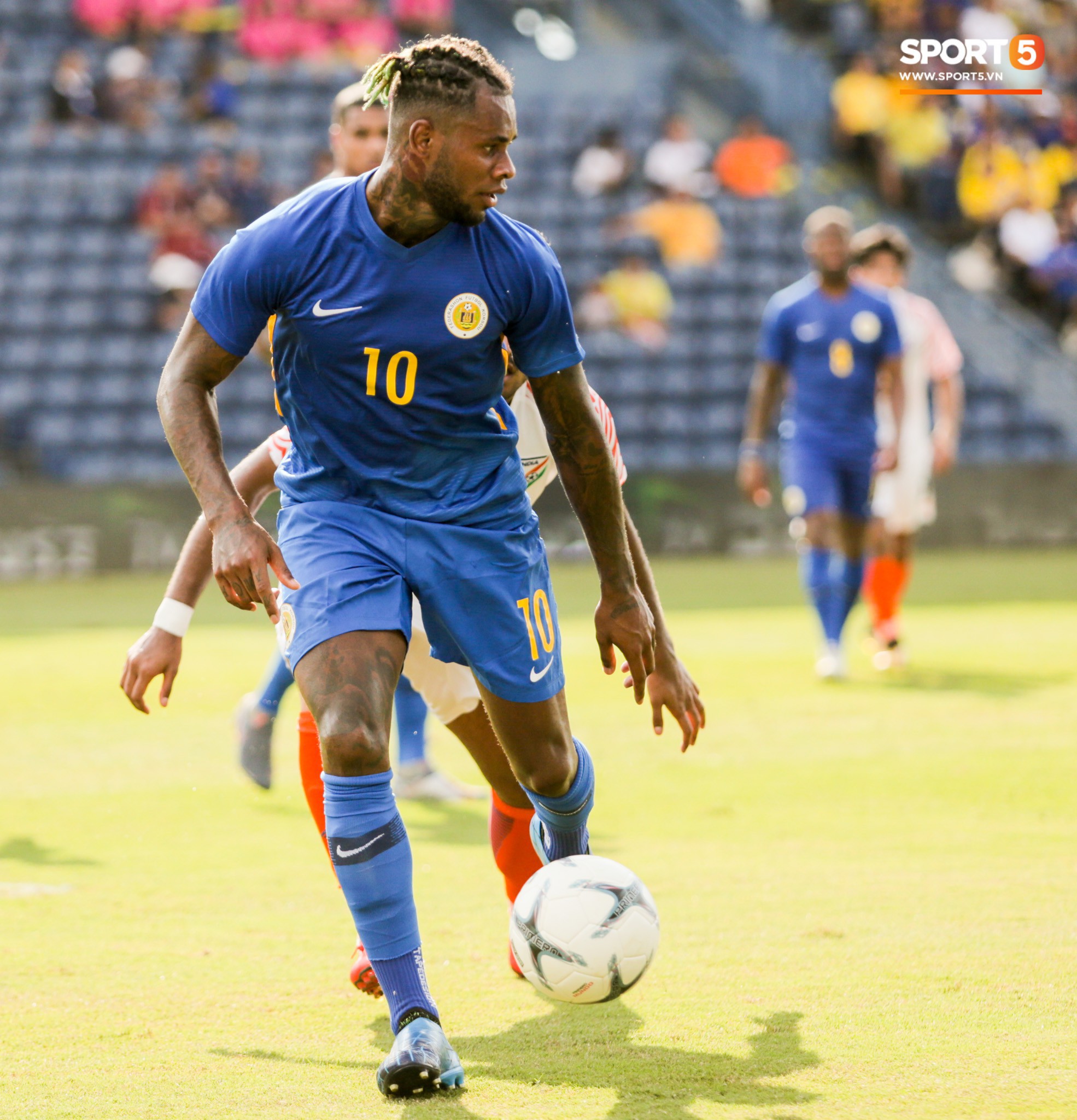 Tuyển thủ Curacao có giá trị bằng 2 đội hình tuyển Việt Nam, sở hữu kiểu đầu chất nhất Kings Cup 2019 - Ảnh 4.