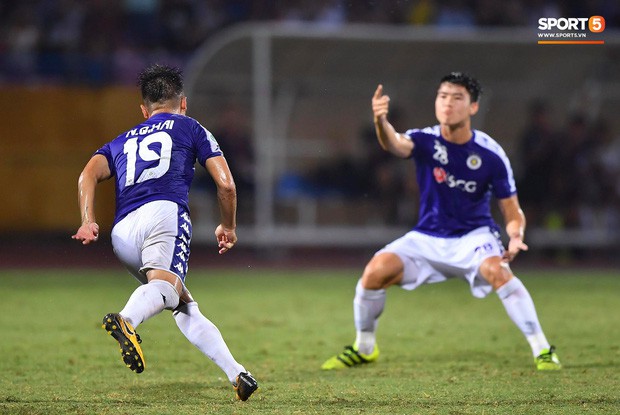 Quang Hải lên thần, ghi liên tiếp hai bàn đẹp mắt ở Cúp châu Á cho Hà Nội FC - Ảnh 6.