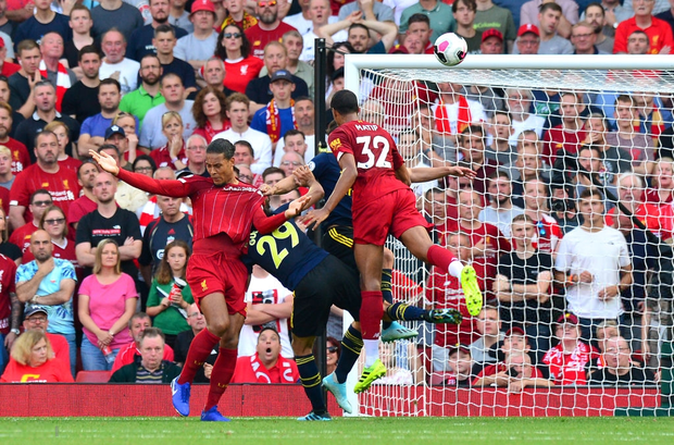Vua Ai Cập Salah lập cú đúp, Liverpool thắng dễ Arsenal để độc chiếm ngôi đầu Ngoại hạng Anh - Ảnh 4.