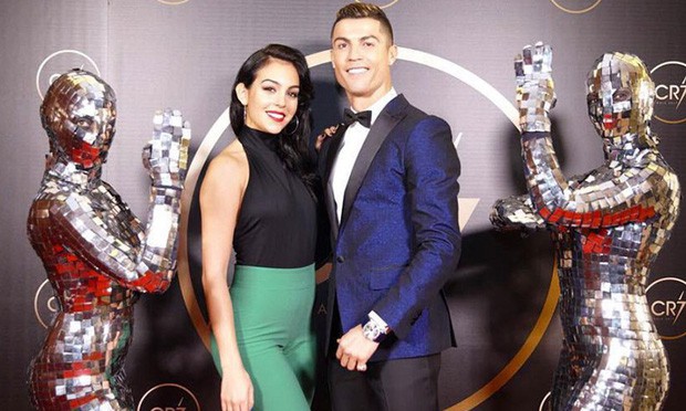 Ronaldo: Cả đời chỉ tin 4 người. Ghi bàn thắng đẹp không sướng bằng ở bên bạn gái - Ảnh 2.