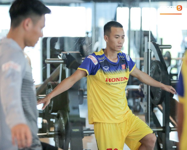 Cầu thủ từng chê tuyển Việt Nam bị HLV Park nắn gân ngay trong buổi tập đầu tiên - Ảnh 2.