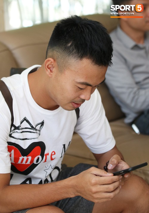 Cầu thủ U22 Việt Nam đứng hình trong ngày hội quân vì sự cố mất điện thang máy - Ảnh 6.