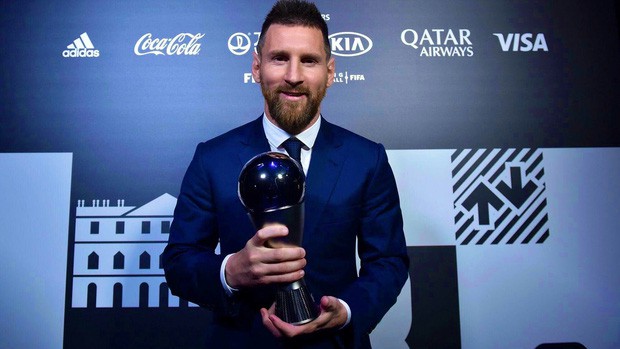 Đánh bại Ronaldo và Van Dijk, Messi giành giải thưởng Cầu thủ hay nhất thế giới năm 2019 - Ảnh 1.