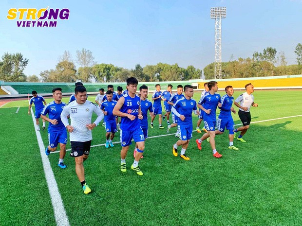 Cầu thủ Hà Nội FC thích thú khi được đến đất nước bí ẩn nhất thế giới thi đấu lần đầu trong đời - Ảnh 1.