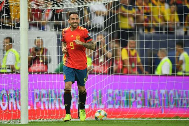 Vòng loại Euro 2020: Hai ông lớn Tây Ban Nha, Italy rủ nhau tăng độ khó cho game bằng những chiến thắng toát mồ hôi hột - Ảnh 3.