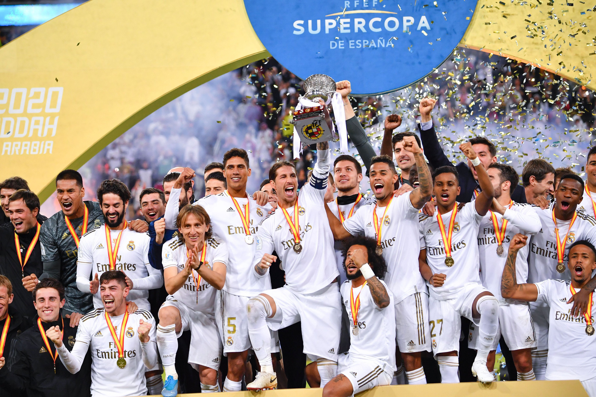 Thầy cũ của Ronaldo sắm vai Vua Midas, Real Madrid giành danh hiệu đầu tiên mùa này - Ảnh 8.
