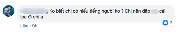 Nhiều người tràn vào Facebook cá nhân để sỉ nhục nữ CĐV cầm loa hát Bay lên trời là em bay ra ngoài: Fan bóng đá có văn hóa thì không làm thế - Ảnh 1.