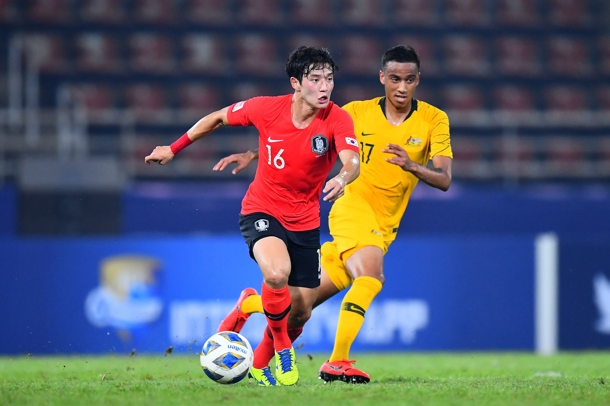 U23 Australia 0-2 U23 Hàn Quốc: Siêu dự bị tỏa sáng, dàn hot boy xứ sở kim chi dễ dàng giành vé vào chung kết - Ảnh 5.