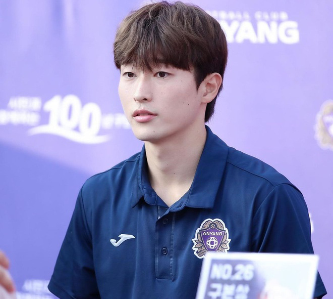 Tiền đạo Hàn Quốc đẹp trai 8 múi, hot nhất VCK U23 châu Á sẵn sàng bỏ qua bữa tiệc sinh nhật tuổi 21 vì mục tiêu của đội nhà - Ảnh 1.