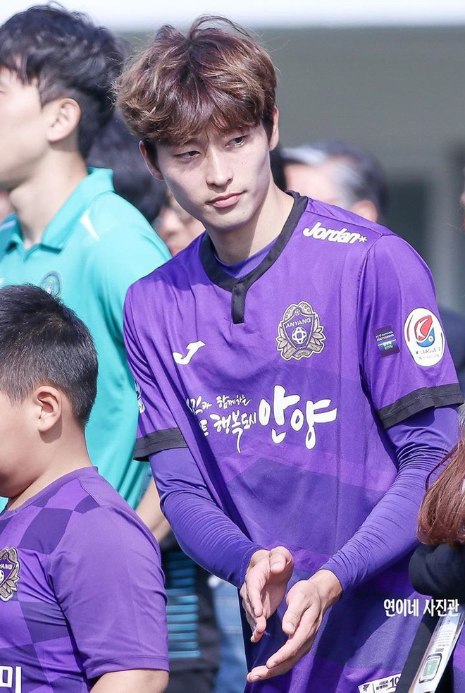 Tiền đạo Hàn Quốc đẹp trai 8 múi, hot nhất VCK U23 châu Á sẵn sàng bỏ qua bữa tiệc sinh nhật tuổi 21 vì mục tiêu của đội nhà - Ảnh 3.