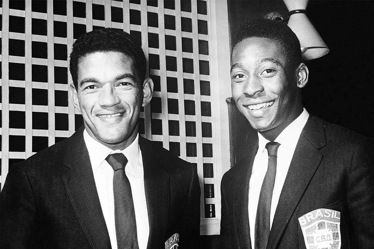 Garrincha: Thiên tài chân cong được sùng bái hơn cả Vua bóng đá Pele đã tự giết mình bằng men rượu như thế nào? - Ảnh 3.