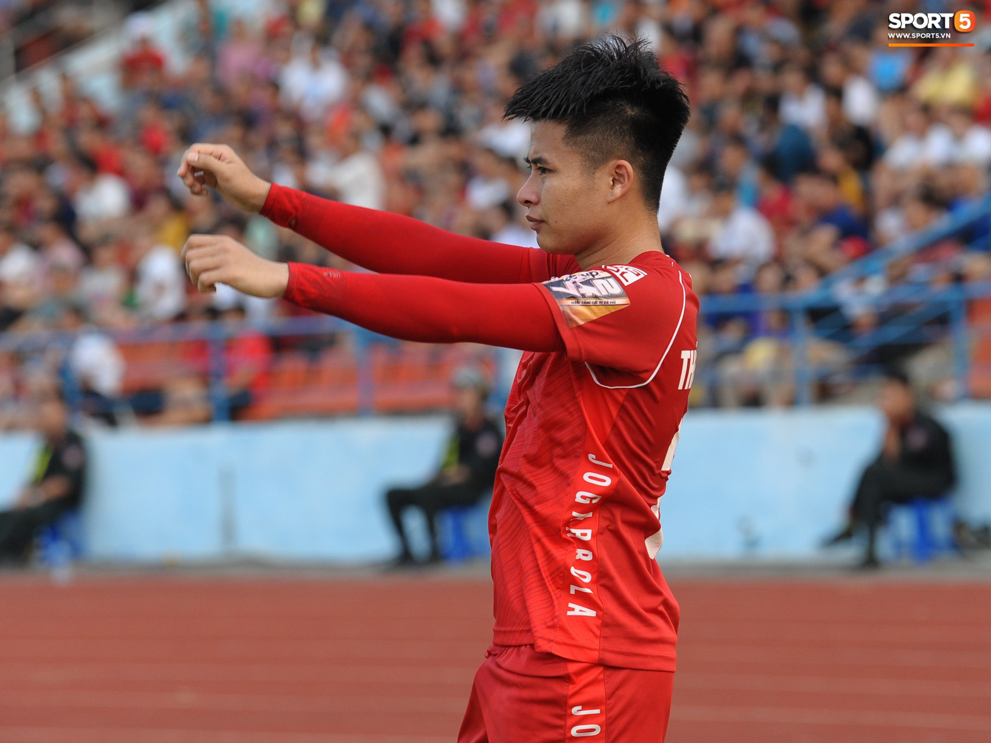 Đội hình cầu thủ Việt tuổi Tý: Chuột gắt gọi tên Duy Mạnh, bất ngờ với chuột già 36 tuổi vẫn đẳng cấp - Ảnh 7.