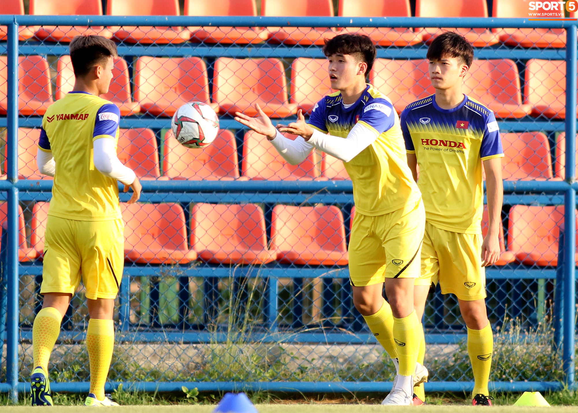 U23 Việt Nam nhận thất bại đầu tiên trong năm 2020 - Ảnh 1.