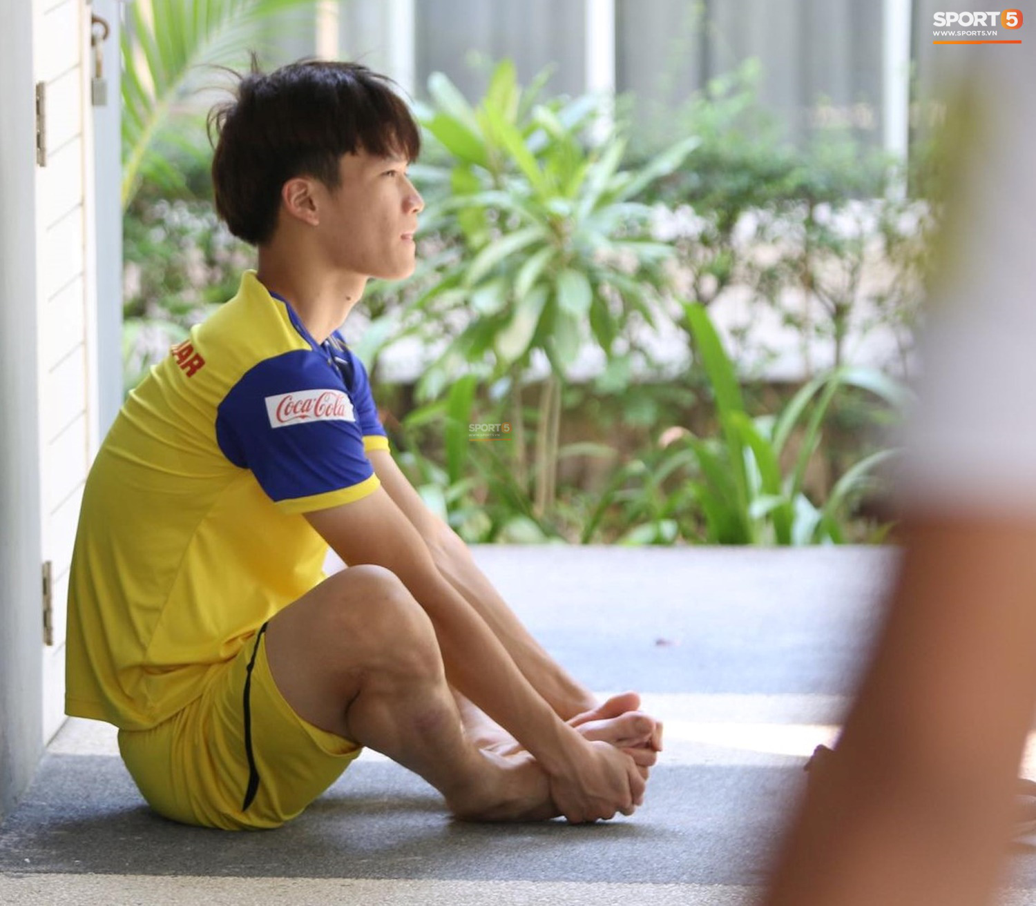Thầy Park vã mồ hôi, thở không ra hơi khi tập chạy cùng cầu thủ U23 Việt Nam - Ảnh 7.