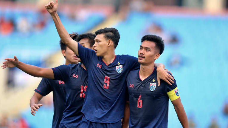 HLV Thái Lan tuyên bố sẽ vào bán kết U23 châu Á, nhưng báo chí lại khuyên chân thành: Đặt mục tiêu quá cao thì nỗi thất vọng cũng lớn bấy nhiêu thôi! - Ảnh 2.