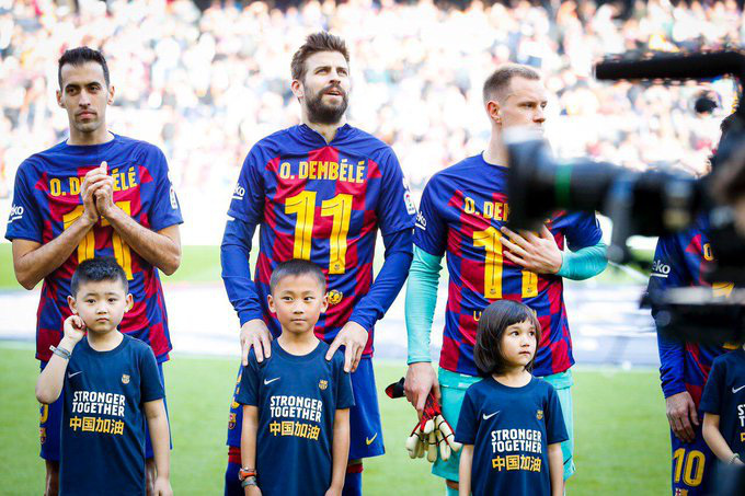 Đàn em đen đủi dính chấn thương toang luôn cả mùa giải, Messi cùng các đồng đội nghĩ ra cách động viên cực kỳ ấm lòng - Ảnh 2.