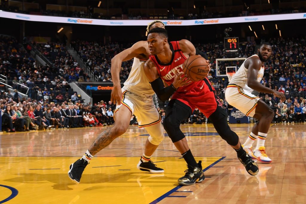 Russell Westbrook và James Harden cùng lập Double-double, Houston Rockets dễ dàng nghiền nát Golden State Warriors - Ảnh 2.
