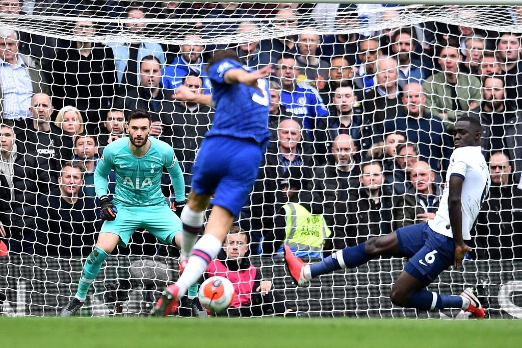 Tottenham lại toang khi vắng Son Heung-min: Bị đối thủ cùng thành phố bóp nghẹt, phải nhờ đến thần may mắn mới có bàn thắng rút ngắn tỉ số - Ảnh 2.