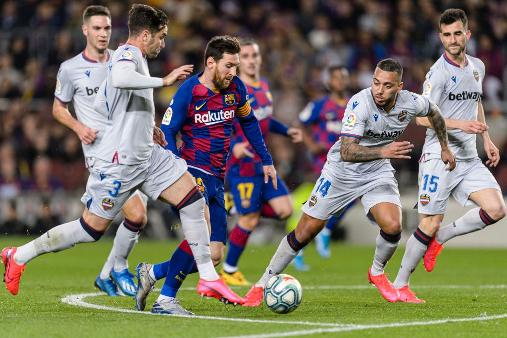 Thần đồng ghi cú đúp xâu kim giúp Barcelona bám sát đại kình địch Real, đồng thời lập nên kỷ lục mới tại La Liga - Ảnh 5.