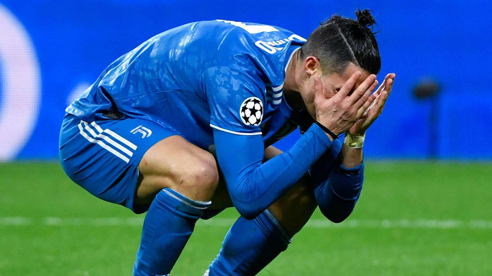 Ronaldo bị bắt quả tang nói xấu đồng đội sau trận thua tủi hổ tại giải đấu danh giá nhất cấp CLB - Ảnh 2.