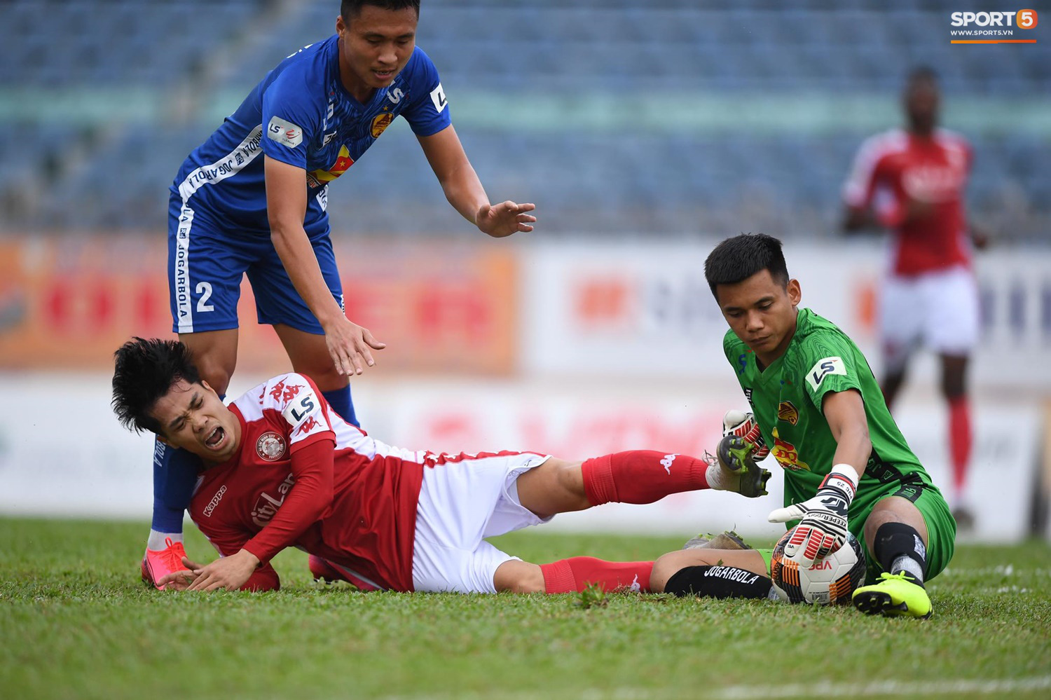 Công Phượng kiến tạo, TP. Hồ Chí Minh đánh bại Quảng Nam trong ngày khai màn V.League 2020 - Ảnh 5.