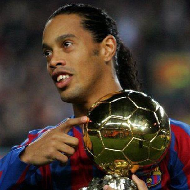 Hoàn cảnh thân tàn, ma dại của Ronaldinho, tượng đài một thời khiến thế giới bóng đá đảo điên - Ảnh 1.