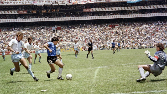 Mừng sinh nhật thứ 60 của Maradona, vị Chúa tạo ra phép màu - Ảnh 1.
