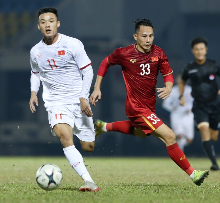 Hai tuyển thủ Việt Nam gặp &quot;vận đen&quot; trong trận thắng U22 - Ảnh 5.
