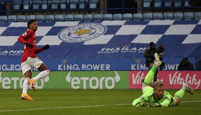 Bruno Fernandes cao điểm nhất MU trong trận hòa đáng tiếc trước Leicester - Ảnh 9.