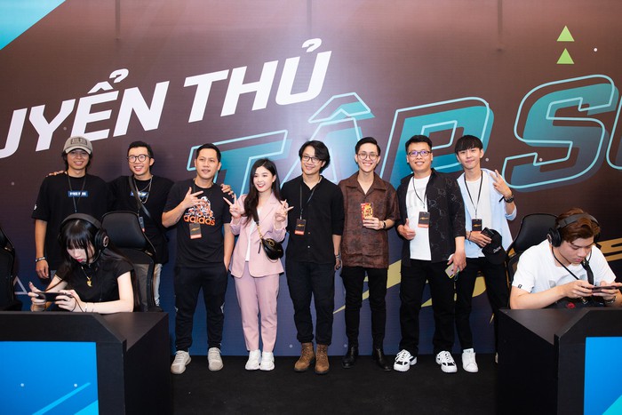 Dàn sao Esports Việt đổ bộ sự kiện Free Fire lớn nhất năm 2020 - Ảnh 1.