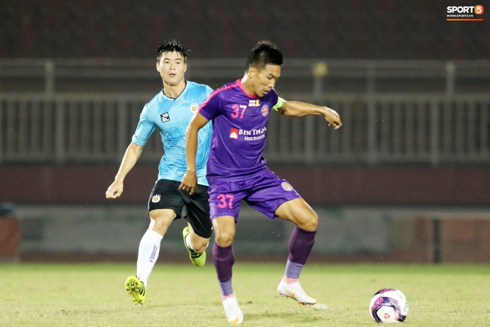 Duy Mạnh liên tục mắc lỗi, Hà Nội FC nhận trận thua đậm trước Sài Gòn FC  - Ảnh 2.