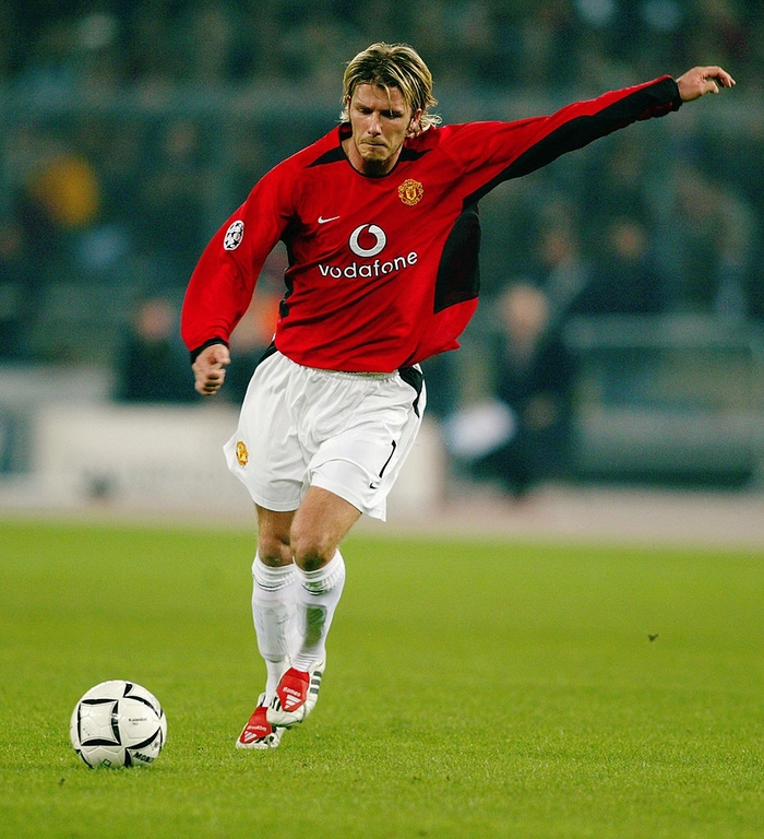 Top 5 cầu thủ sút phạt tốt nhất lịch sử Ngoại hạng Anh: Beckham vô đối