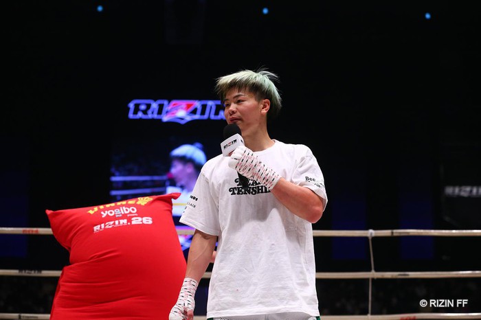 Tài năng trẻ Tenshin Nasukawa đánh bại nhà vô địch Muay, nâng thành tích toàn thắng lên con số 40 - Ảnh 12.