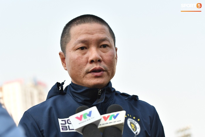Hà Nội FC có thêm một cầu thủ chấn thương, đặt chỉ tiêu khiêm tốn trước Nam Định  - Ảnh 1.