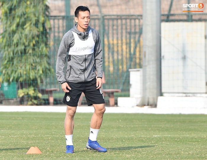 Hà Nội FC có thêm một cầu thủ chấn thương, đặt chỉ tiêu khiêm tốn trước Nam Định  - Ảnh 3.