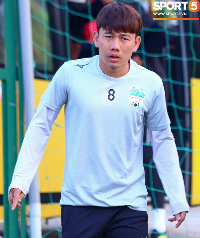 Các cầu thủ Hoàng Anh Gia Lai có buổi tập đầu tiên trước trận đấu với Sài Gòn FC. - Ảnh 3.