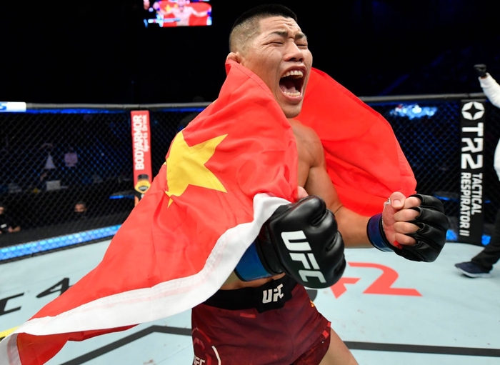 Võ sĩ MMA số 1 Trung Quốc giành chiến thắng ấn tượng trước Ponzinibbio, khẳng định nhắm đến chiếc đai vô địch UFC - Ảnh 4.