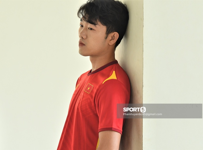 Độc quyền: Bộ ảnh Xuân Trường xuất thần trong trang phục áo đấu mới của Đội tuyển Việt Nam - Ảnh 7.