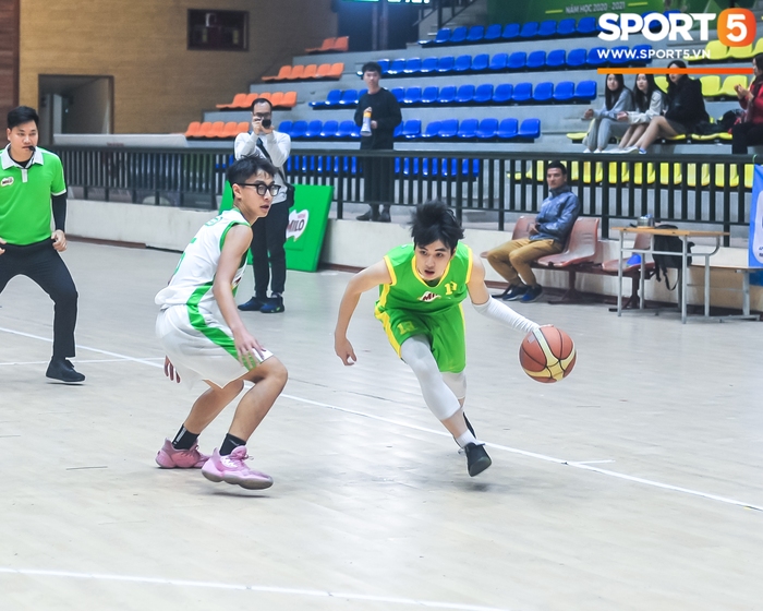Chân dung các “con nhà người ta” tại giải bóng rổ học sinh Hà Nội - Ảnh 2.