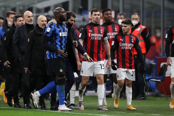 Kịch tích derby Milan tại Coppa Italia: Tội đồ Ibrahimovic - Ảnh 1.