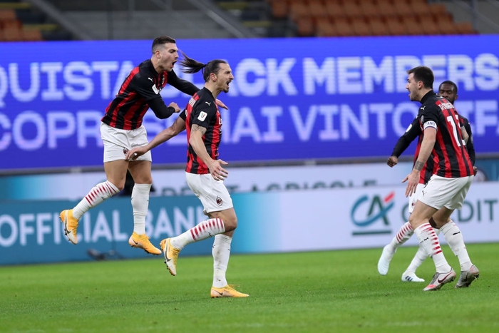 Kịch tích derby Milan tại Coppa Italia: Tội đồ Ibrahimovic - Ảnh 2.