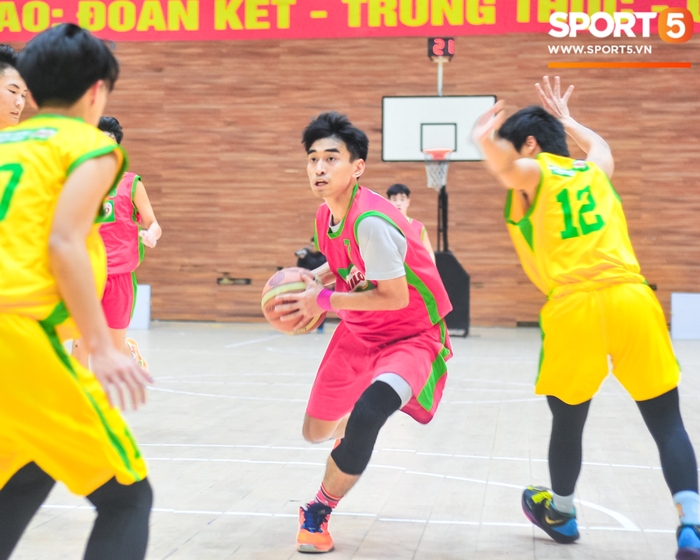Mãn nhãn ngày thi đấu bán kết giải bóng rổ học sinh Hà Nội - Ảnh 12.