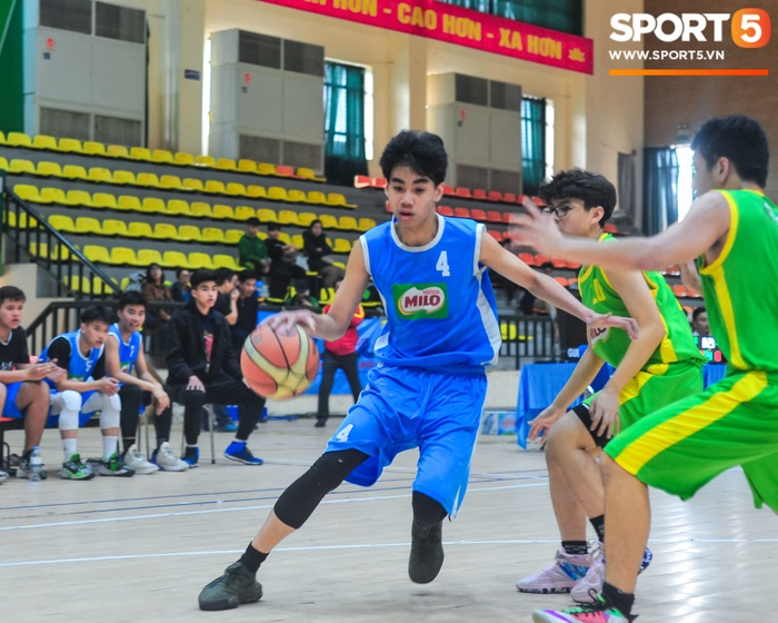 Mãn nhãn ngày thi đấu bán kết giải bóng rổ học sinh Hà Nội - Ảnh 16.