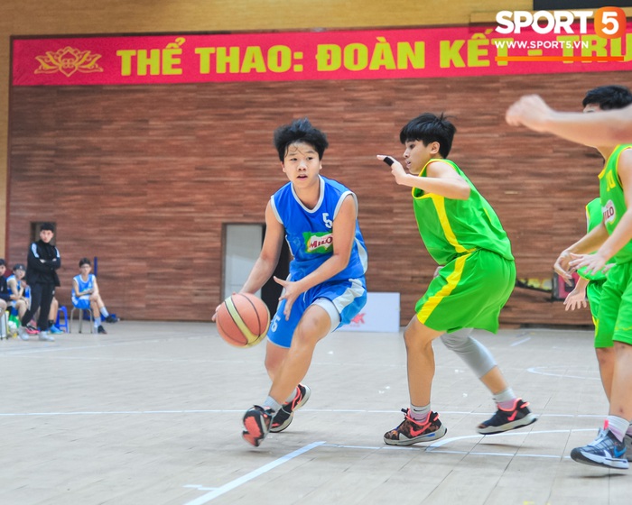 Mãn nhãn ngày thi đấu bán kết giải bóng rổ học sinh Hà Nội - Ảnh 18.