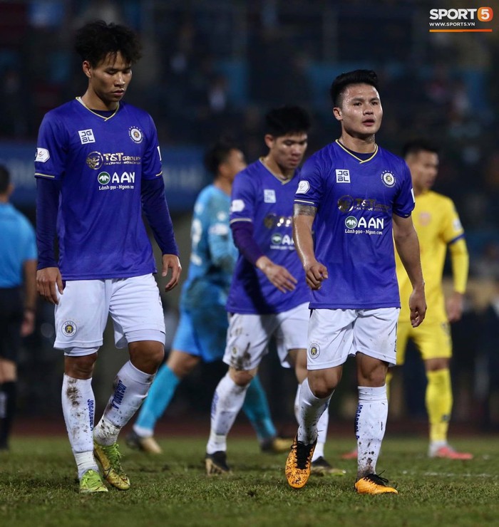 Hải Phòng sẽ tiếp đón Hà Nội FC trên sân không khán giả do ảnh hưởng của Covid-19 - Ảnh 1.