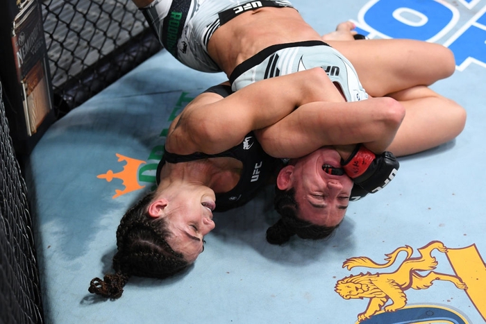 &quot;Đả nữ&quot; Mackenzie Dern nhận thất bại trước Marina Rodriguez, lỡ cơ hội tranh đai tại UFC - Ảnh 4.