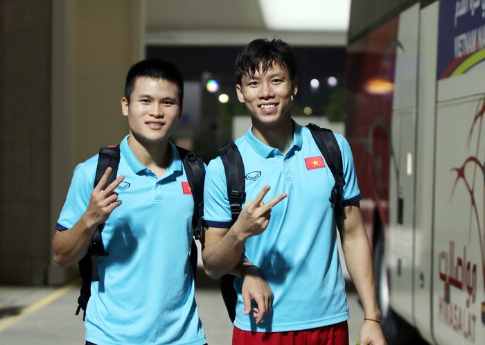 Đình Trọng cười tít mắt, đội tuyển Việt Nam thoải mái tâm lý trước trận đấu gặp tuyển Oman - Ảnh 2.